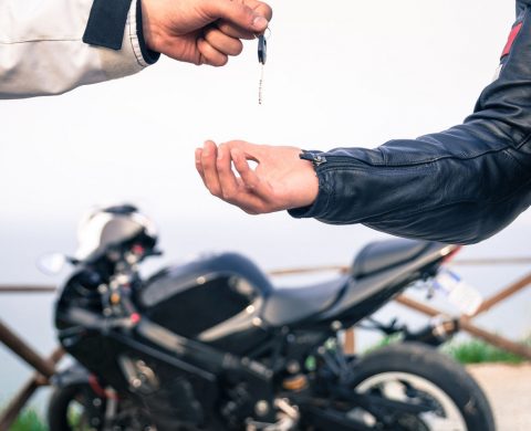 ventajas de comprar una moto vs un auto