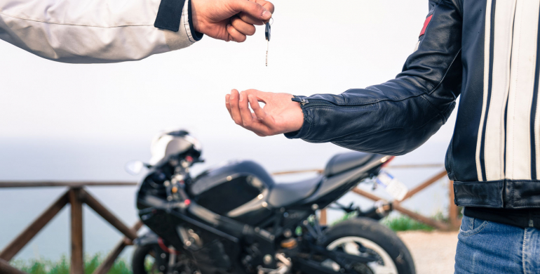 ventajas de comprar una moto vs un auto