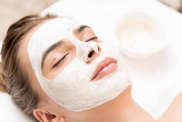 limpieza facial con mascarillas