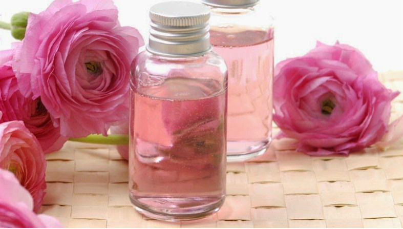 agua de rosas