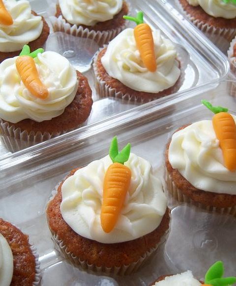 "Cupcakes de zanahoria con glaseado"